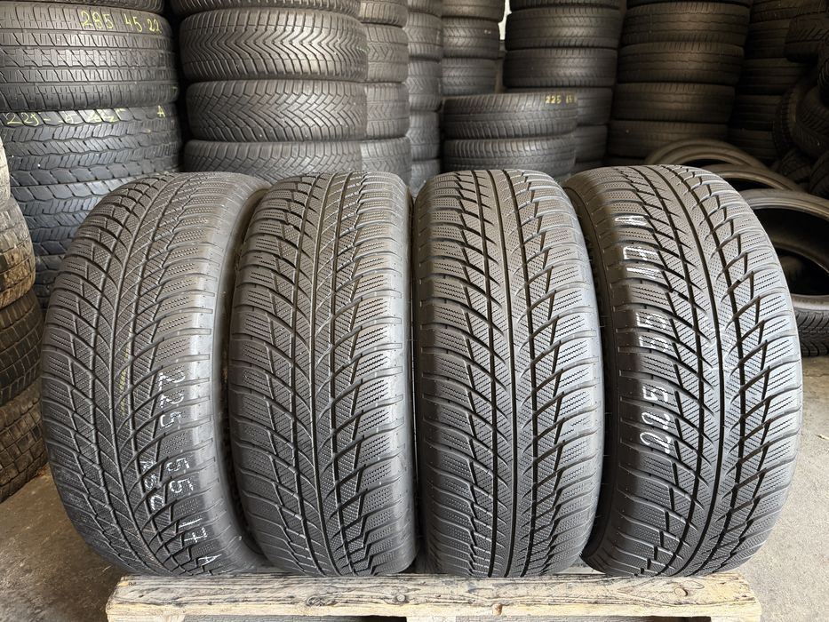 4 anvelope iarna 225/55/17 , Bridgestone , RunFlat , 6.5 mm