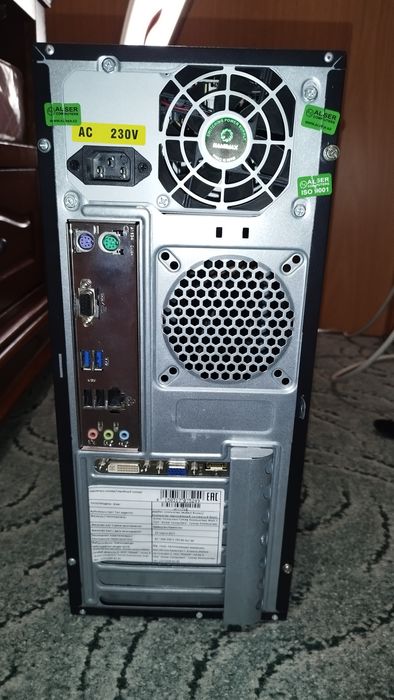 Компьютер (системный блок и монитор)