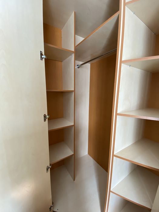 Угловой шкаф с зеркалом