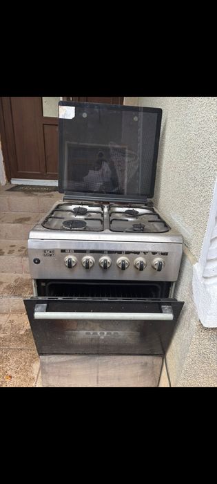 Aragaz pe gaz din  inox