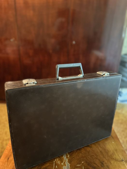 Ретро дипломатическо куфарче