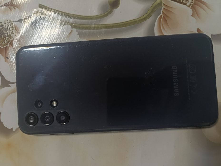 Samsung A 13 4/128GB Sotiladi