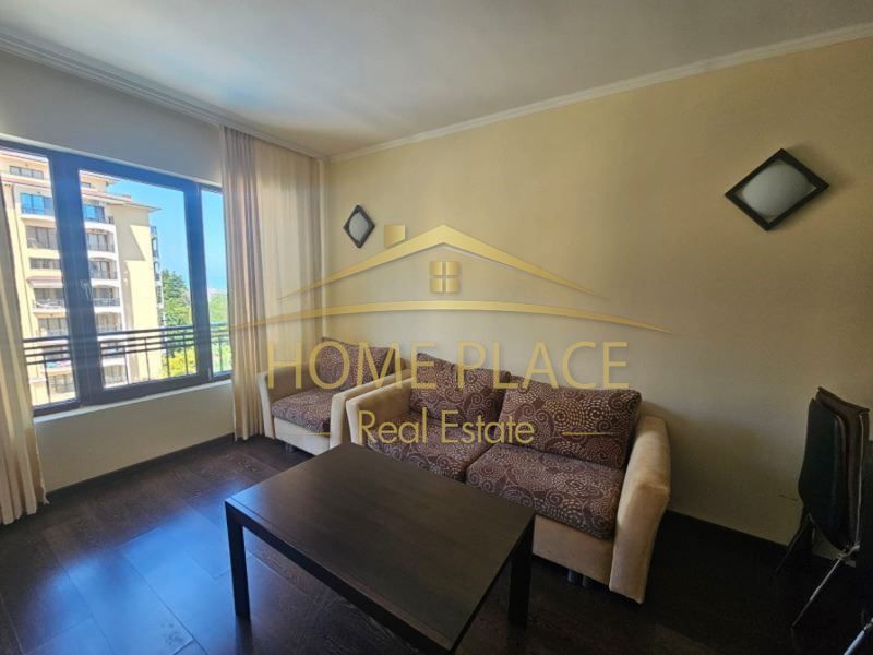 Двустаен апартамент в елитен комплекс с басейн и СПА