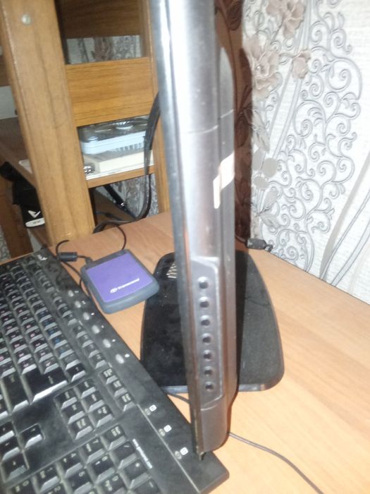 Монитор Haier le19c600