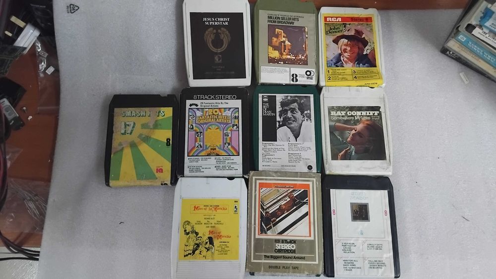 8 track cartridge / 8 пистови касети