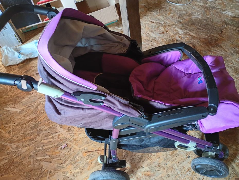 Căruț bebe pt fetite