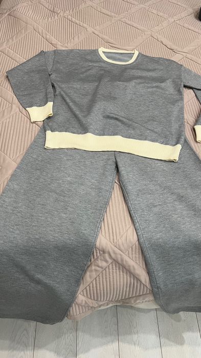 Продам костюм 2-ка трикотажный