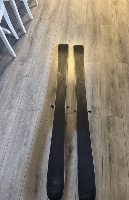 Schiuri  freestyle/all mountain Armada Arv 96