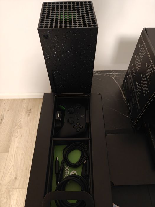 Xbox series x 2tb Galaxy Special edition