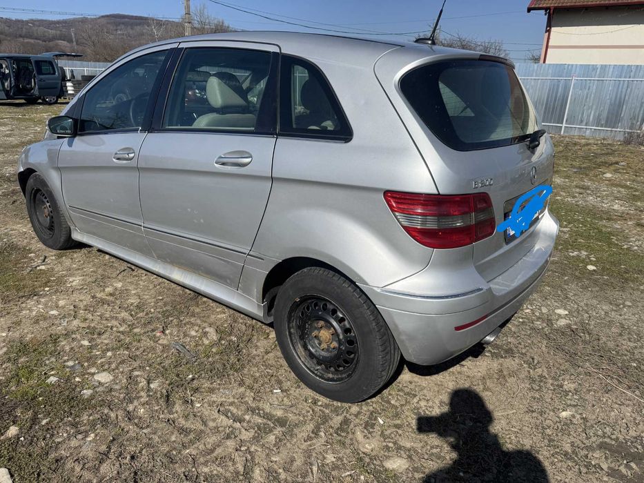 Dezmembrari Dezmembrez Piese piesa Dez auto Mercedes B 200 Class 2000 cmc diesel an 2008 euro 4