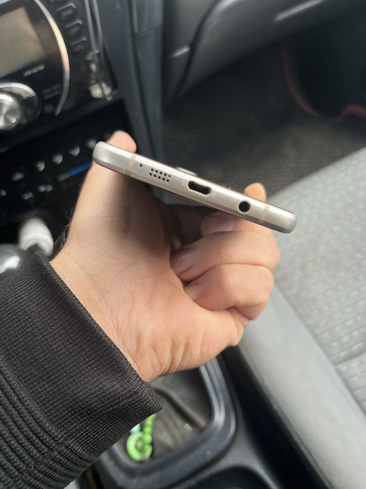 Продам телефон samsung galaxy a5