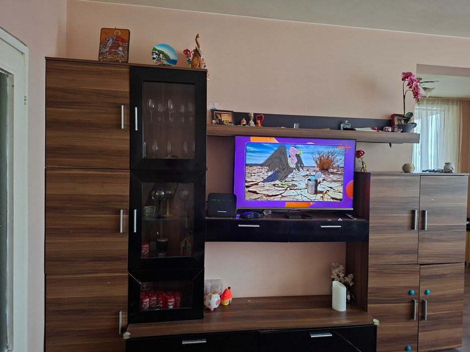 Секция  за  хол.