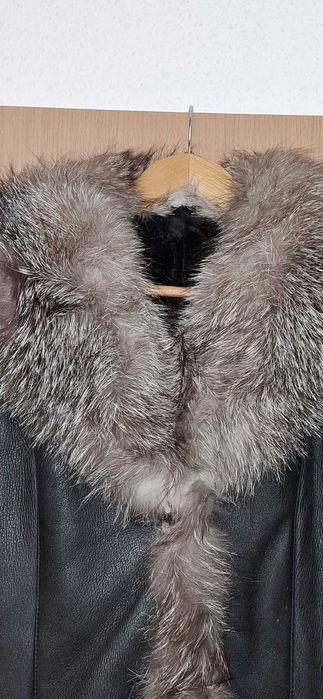 Haina de piele cu blana de vulpe