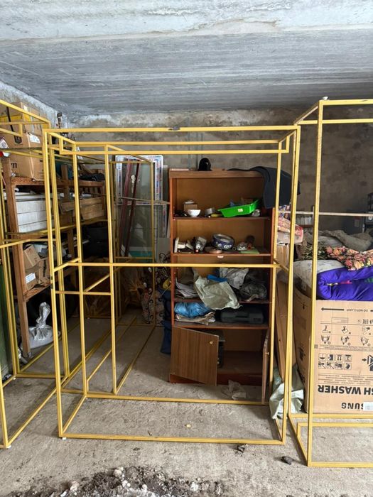 Продам оборудование стойки в бутик