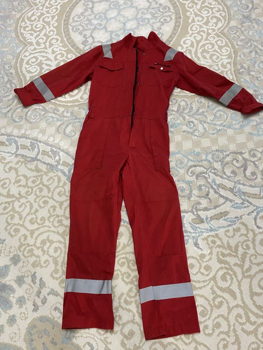 Спец киімдер сатылады