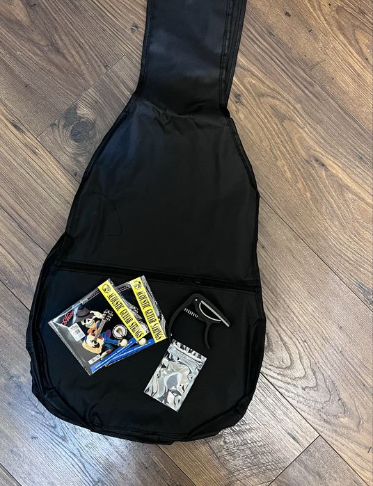 Новая акустическая гитара