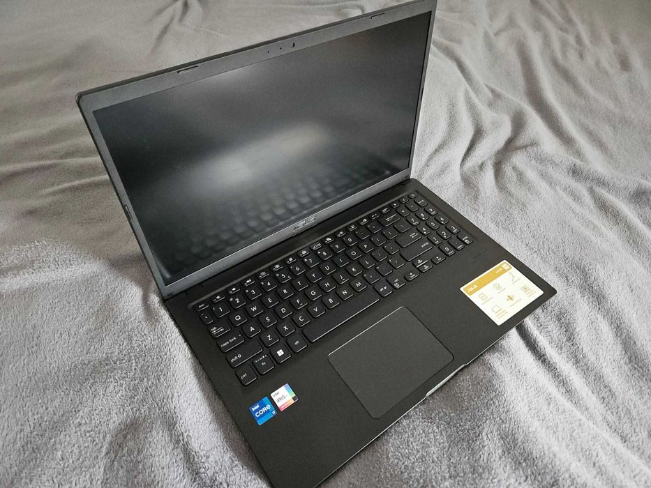 Лаптоп ASUS Vivobook 15 Intel Core i7-1165G7 16GB RAM 512GB SSD + 32GB