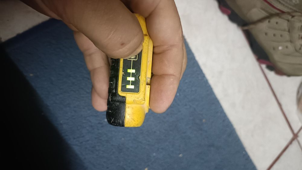 Baterie dewalt 2ah 2021