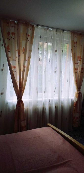 Închiriez garsoniera