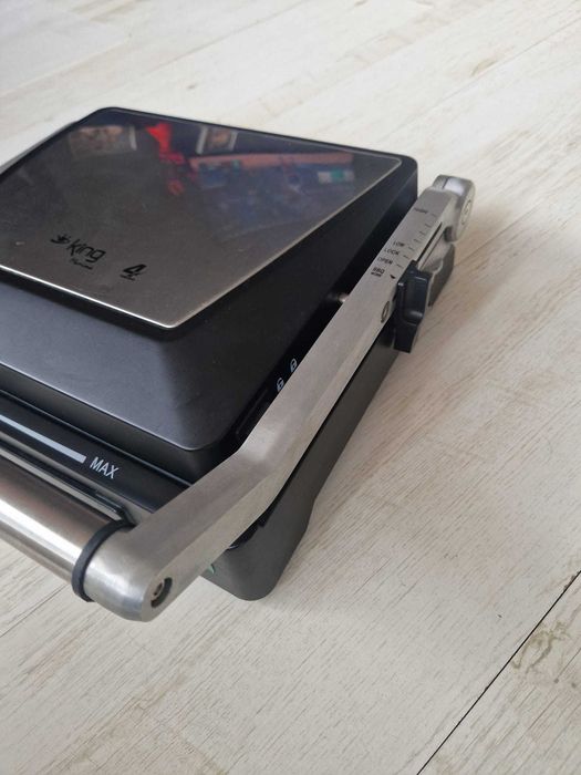 Grill electric in stare foarte buna
