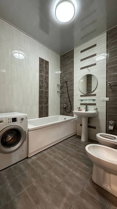 Срочно Сдаётся Евродом Геофизика 6-соток 5-комн 3-сан евро ремонт уком