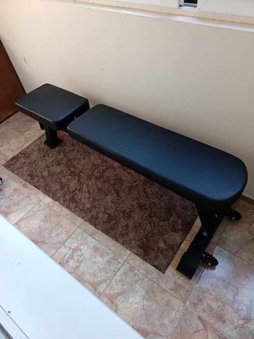 Продавам лежанка