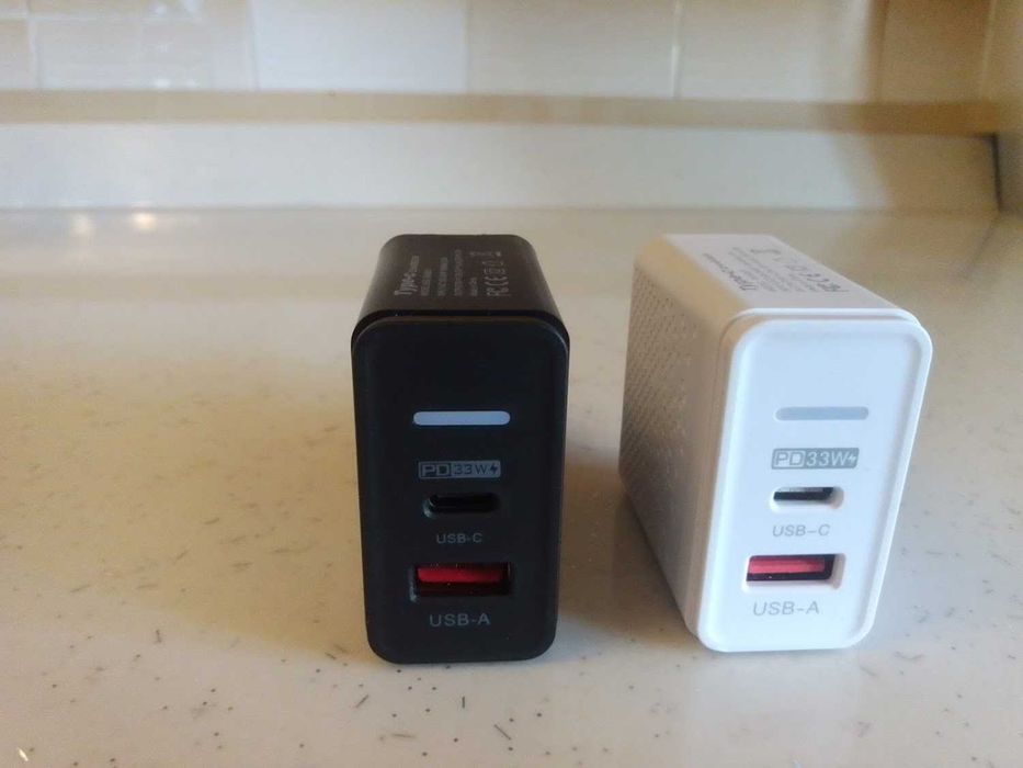 Бързо зарядно 65W за смартфони