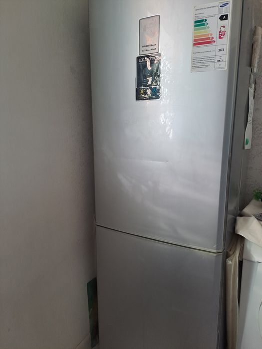 Холодильник Самсунг в отличном состояний...Продам!