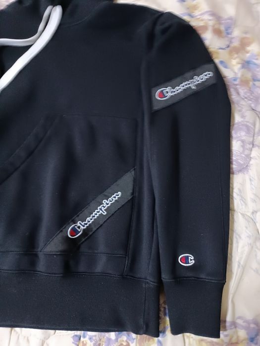 Hanorac bumbac mărimea S marca Champion original.