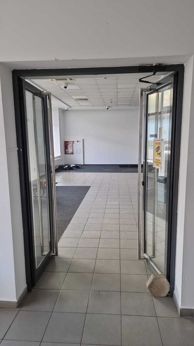 Spatiu comercial liber la parter 160 mp si ETAJ CU  SPATIU DE JOACA inchiriat !
