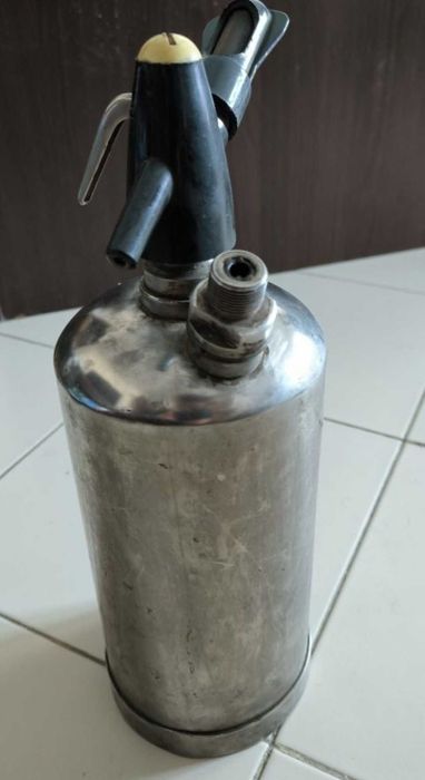 Aparat de facut apa carbogazoasa
