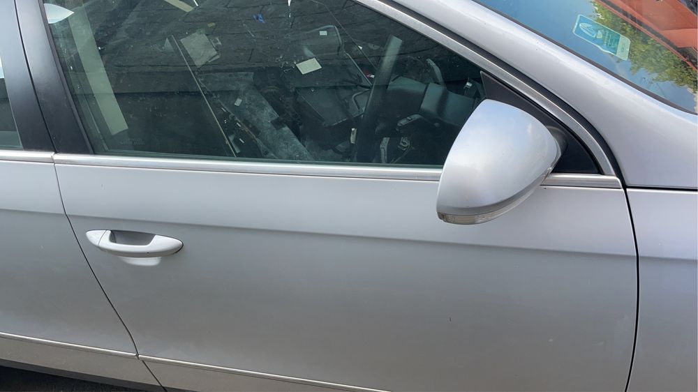 Dezmembrez o gama larga de vw passat b6