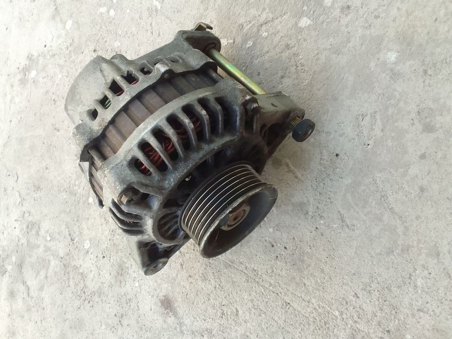 Продам генератор на ниссан.