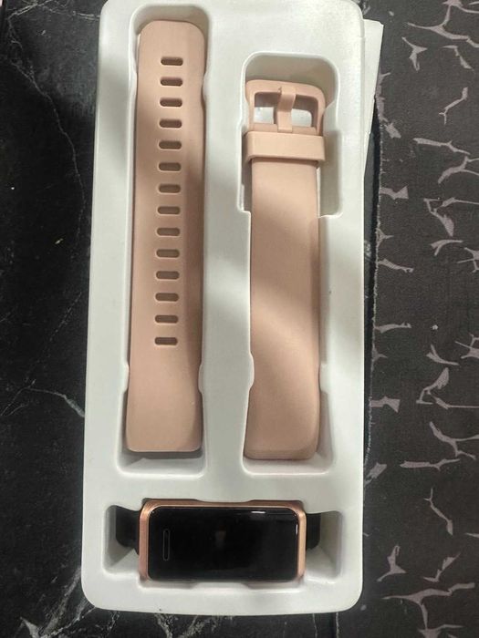 Водоустойчив смарт часовник AGPTEK IP68