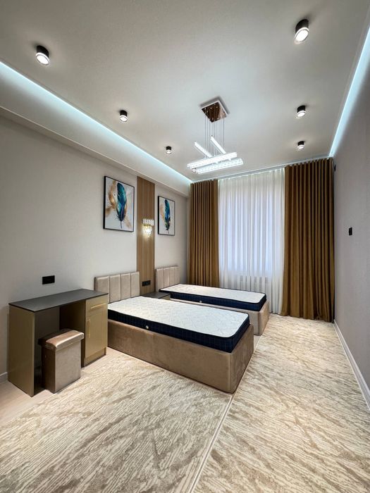 Чилонзор район рядом метро 3 комната ЖК Навастройка лукс кв