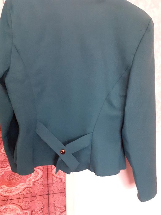 Продам красивый жакет.