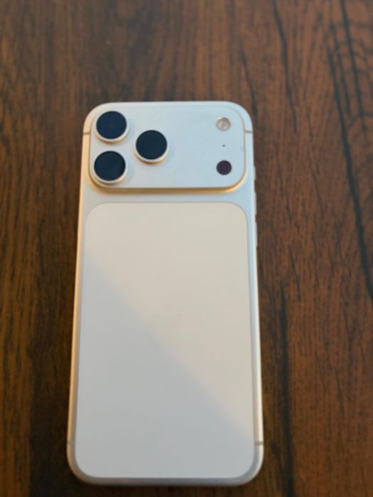 Vând iPhone 17 Pro MAX 256 GB!
