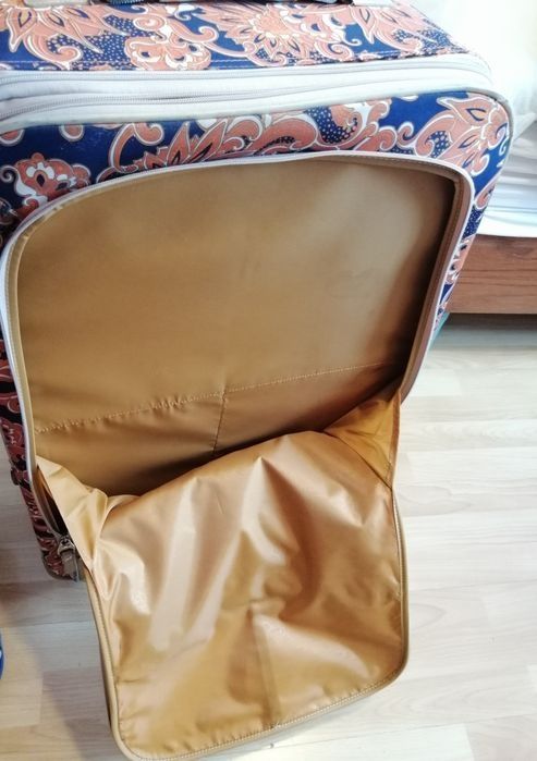 Куфари 3 бр, с 2 колелца:черен от плат, Kathy Von Zeeland, син твърд