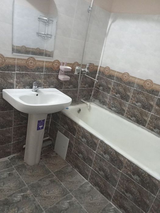 Продается 3-х комнатная квартира кирпичный дом в городе Карши