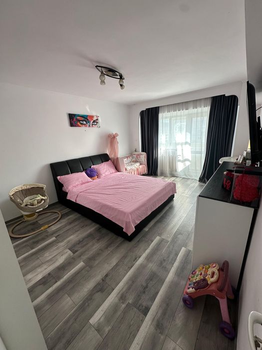 Apartament 2 camere de vanzare