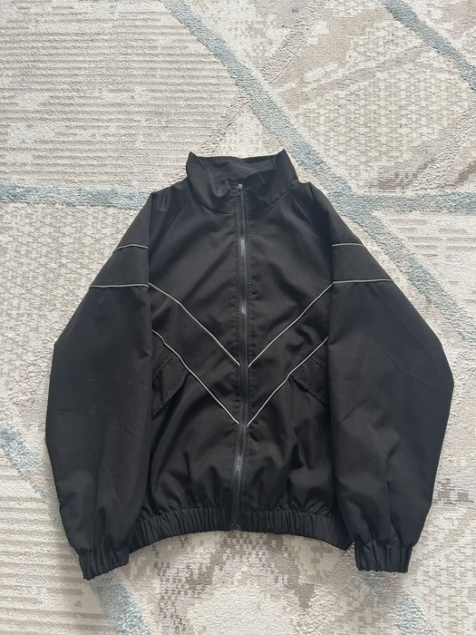 Продам  ветровку