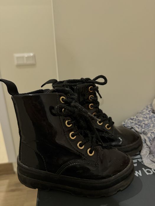 Детски боти H&M 25р