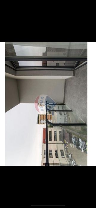 Inchiriez apartament modern  pe Malul Muresului