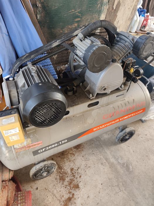 Продаётся компрессор на 380 ватт. состояние отличное.