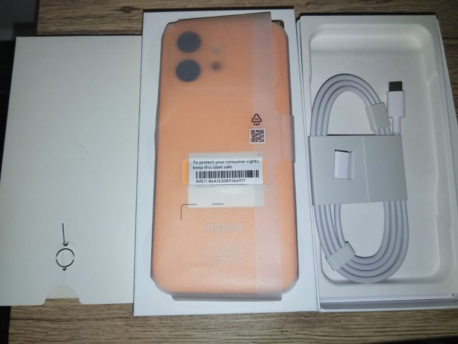Vand Honor 600 la cutie