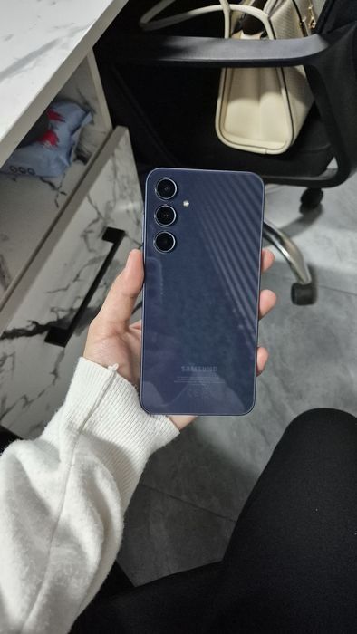 Samsung A35 8/128gb srochna sotiladi