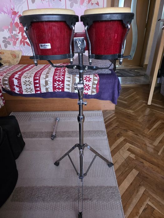 Бонгоси със стойка