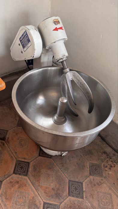 Тестомешалка 60 л