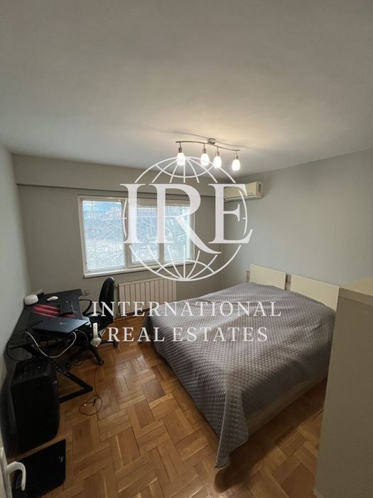 Продава се Четиристаен апартамент в Варна, Младост 1 - 80 кв.м за 1141 €/кв.м - Снимка #8