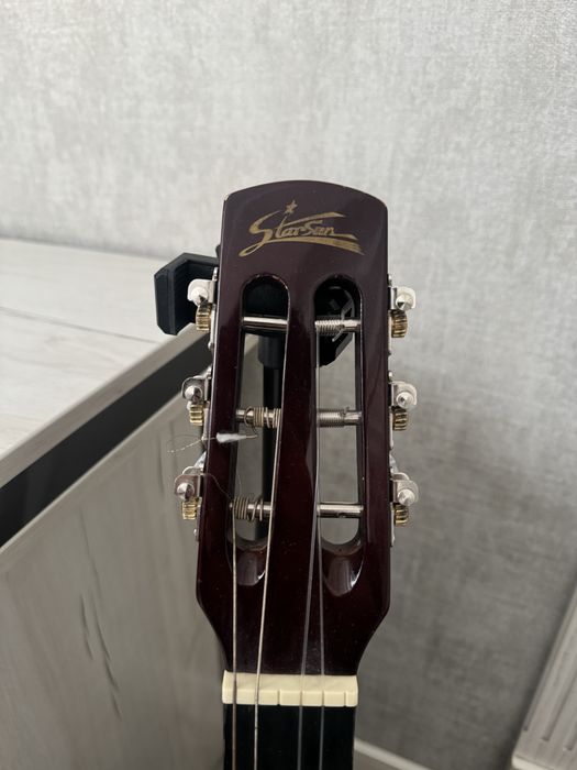 Гитара бренда Stagg